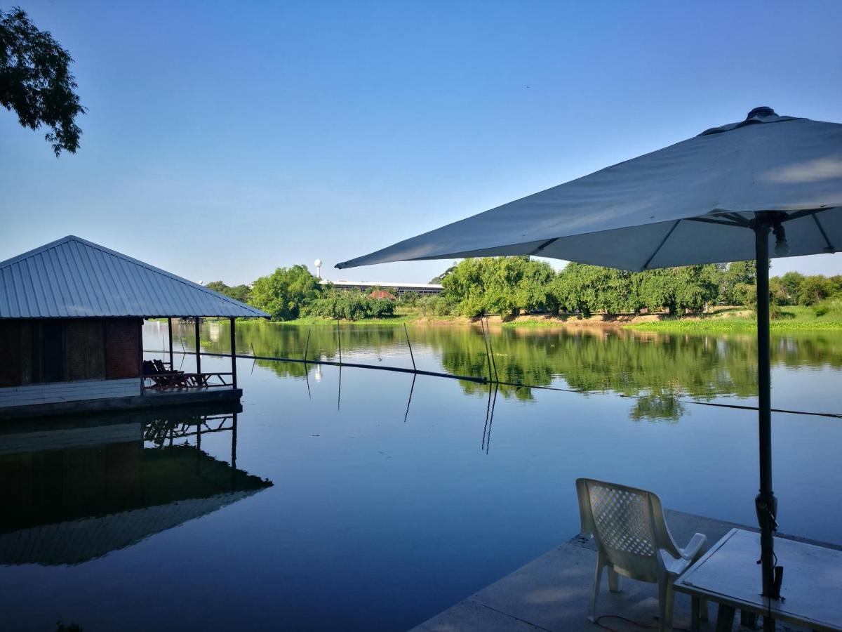 River Marina Resort Uthai Thani Eksteriør bilde