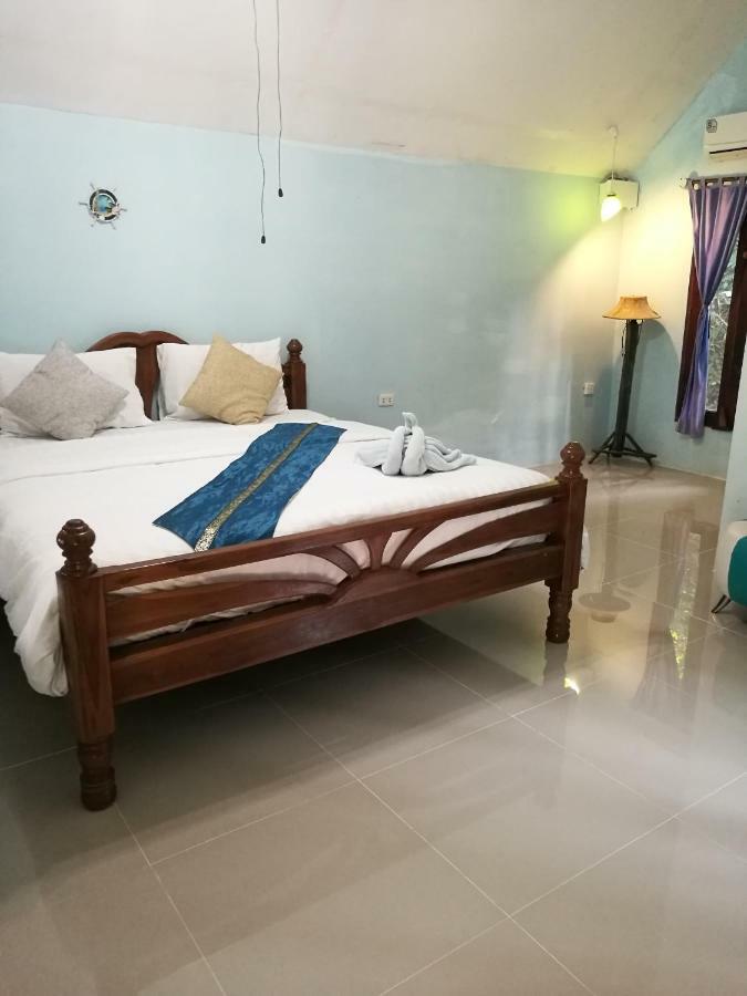 River Marina Resort Uthai Thani Eksteriør bilde