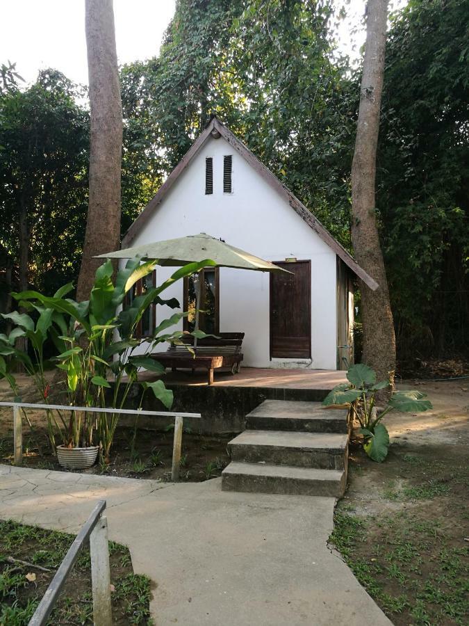 River Marina Resort Uthai Thani Eksteriør bilde
